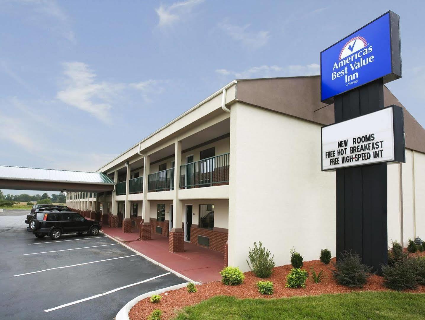 Quality Inn Lawrenceburg Екстериор снимка